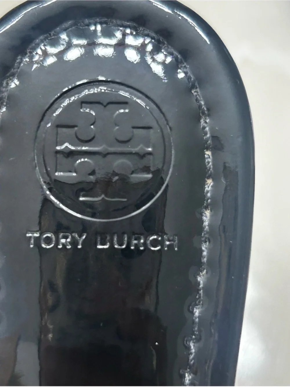 Tory Burch Black Patent Logo Thong Sandals - Women